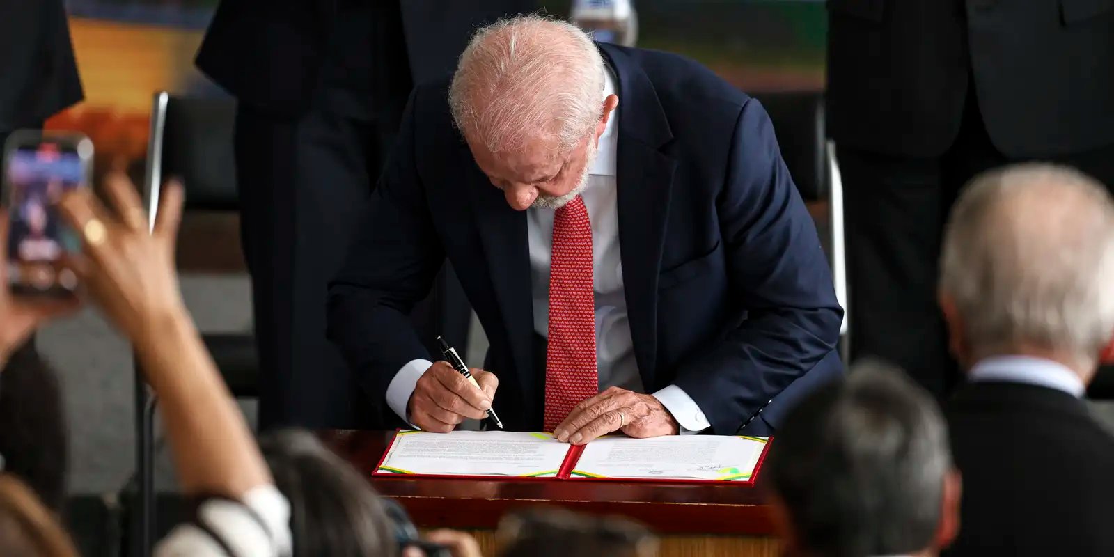 Lula veta integralmente PL da Dosimetria