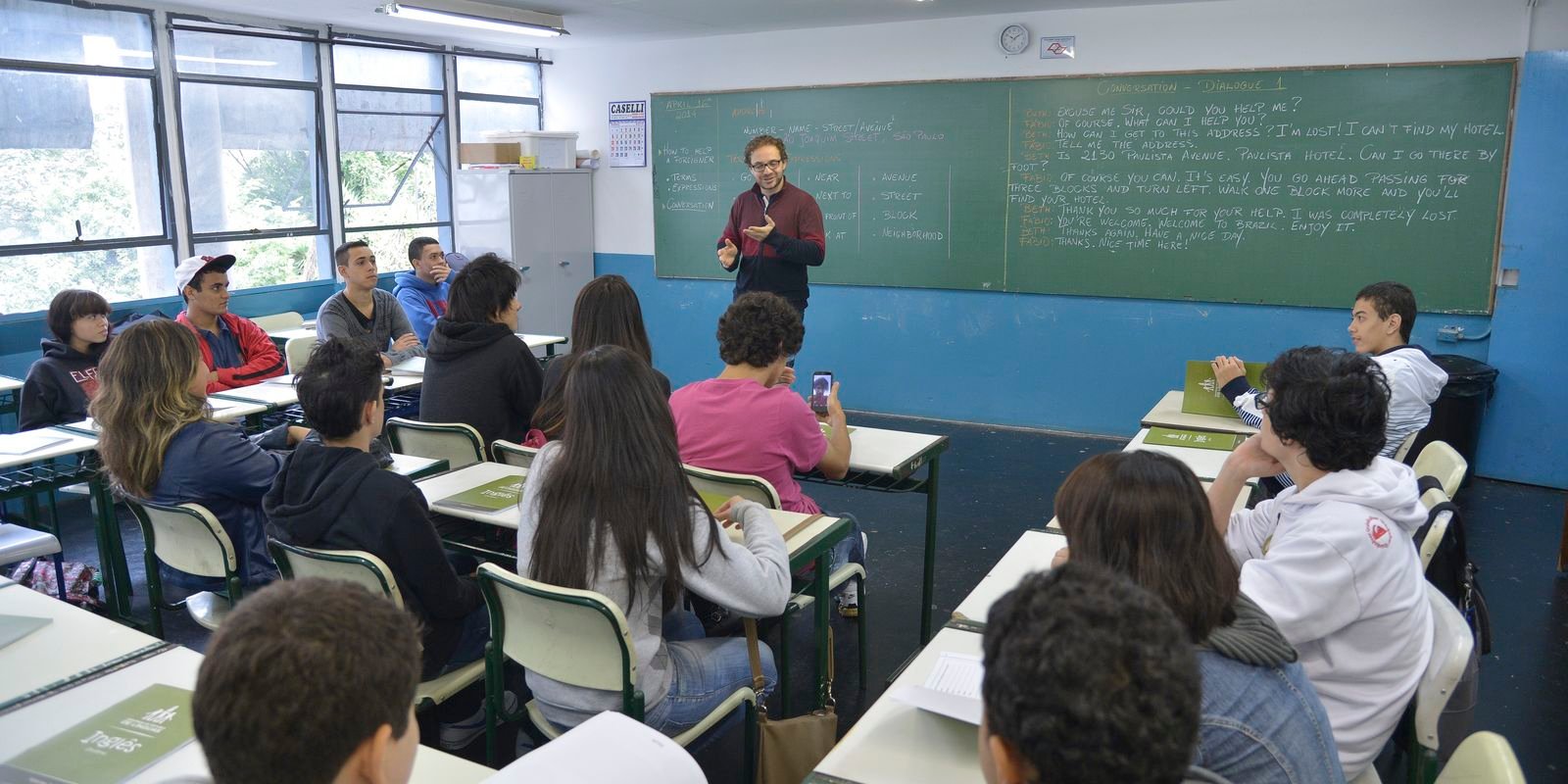 Piso do magistério tem reajuste de 5,4% e vai a R$ 5,1 mil em 2026