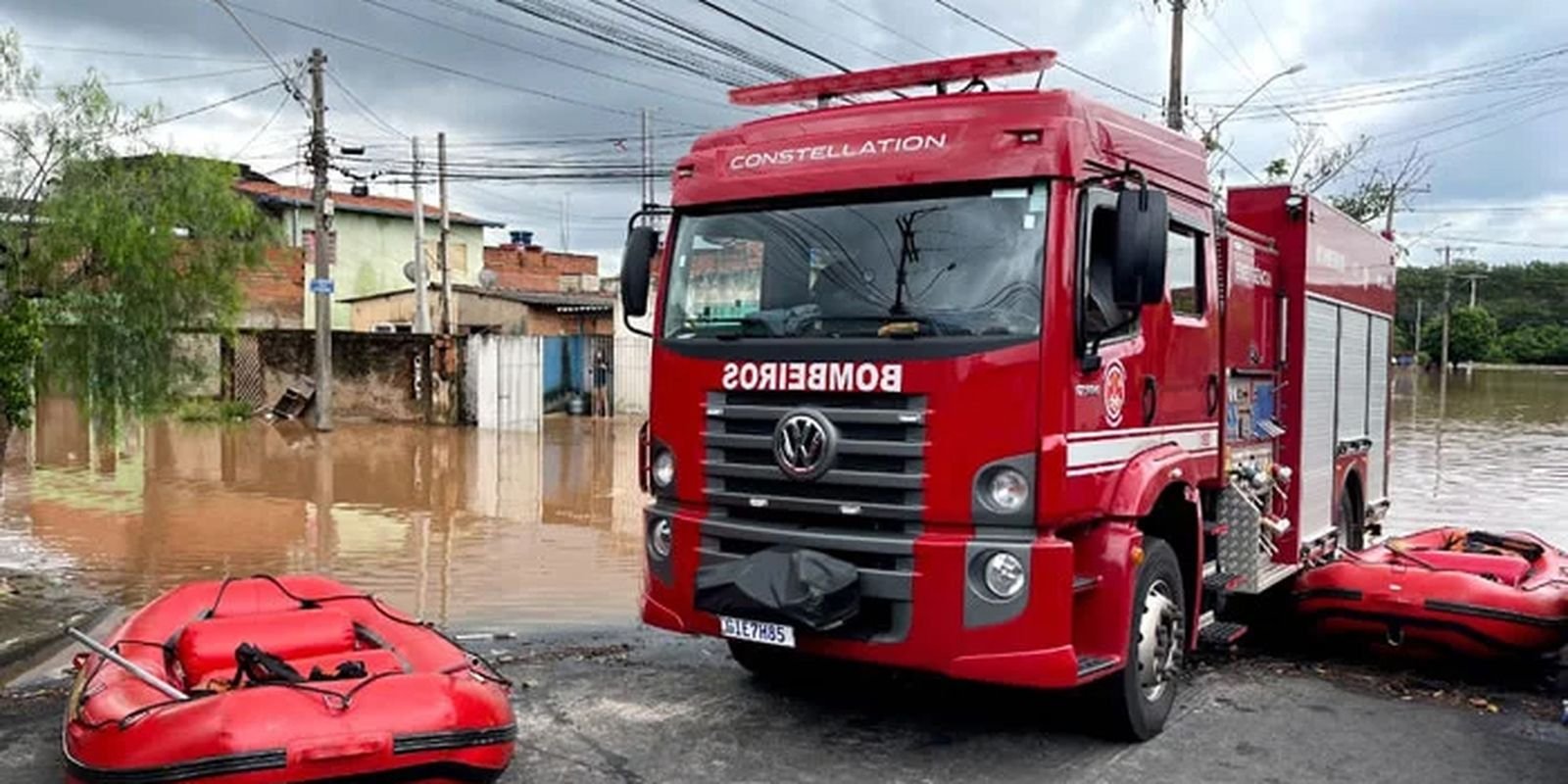Bombeiros localizam corpo de mulher que desapareceu em enchente em SP