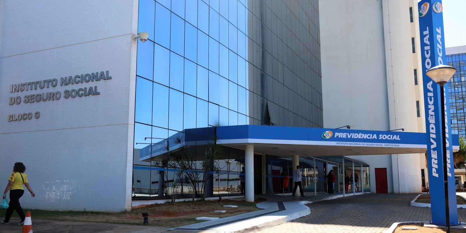 Tese da AGU obriga autor de feminicídio a ressarcir pensão do INSS