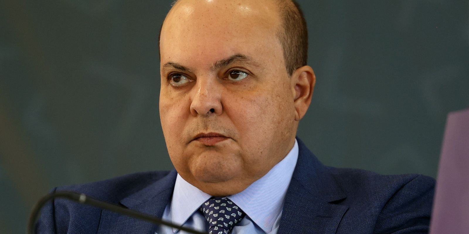 Após falta de Ibaneis em CPI, presidente pede convocação do governador