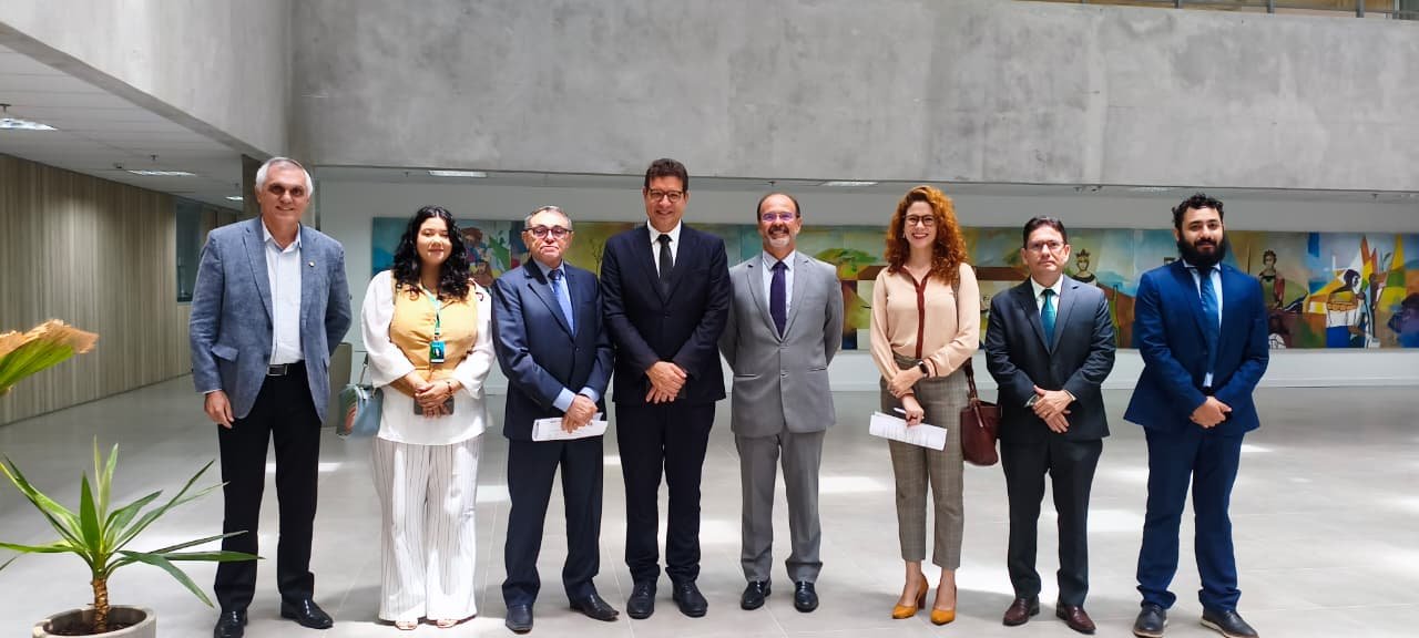 Comissão de Direitos Humanos da Alece discute mediação de conflitos fundiários com TJCE