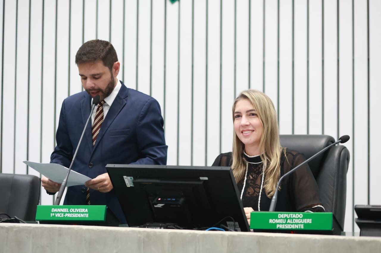 Oito projetos de parlamentares começam a tramitar na Alece nesta quinta