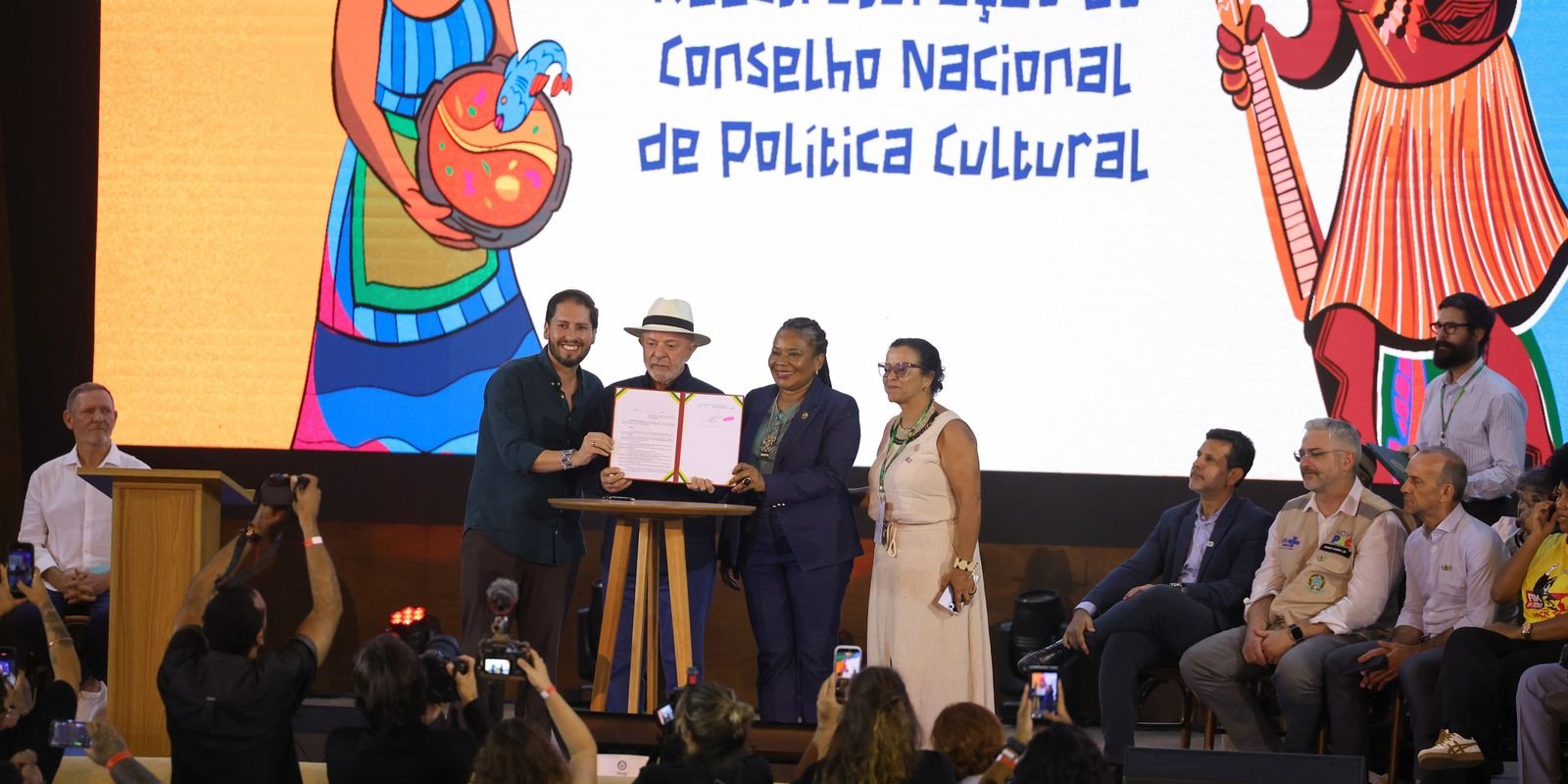 Lula anuncia ações para fortalecer culturas tradicionaise populares