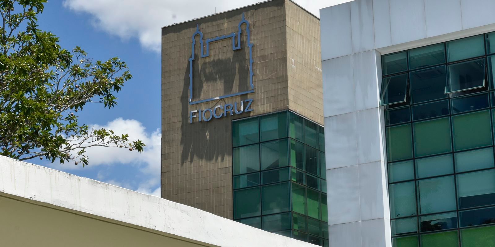 Fiocruz e farmacêutica assinam acordo sobre novo antirretroviral