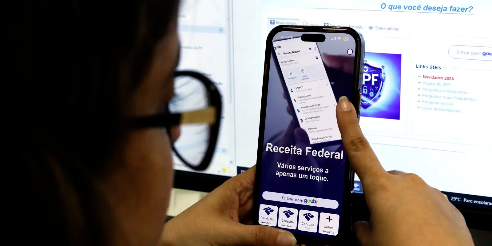 Receita paga nesta sexta-feira terceiro lote de restituição do IR 2026