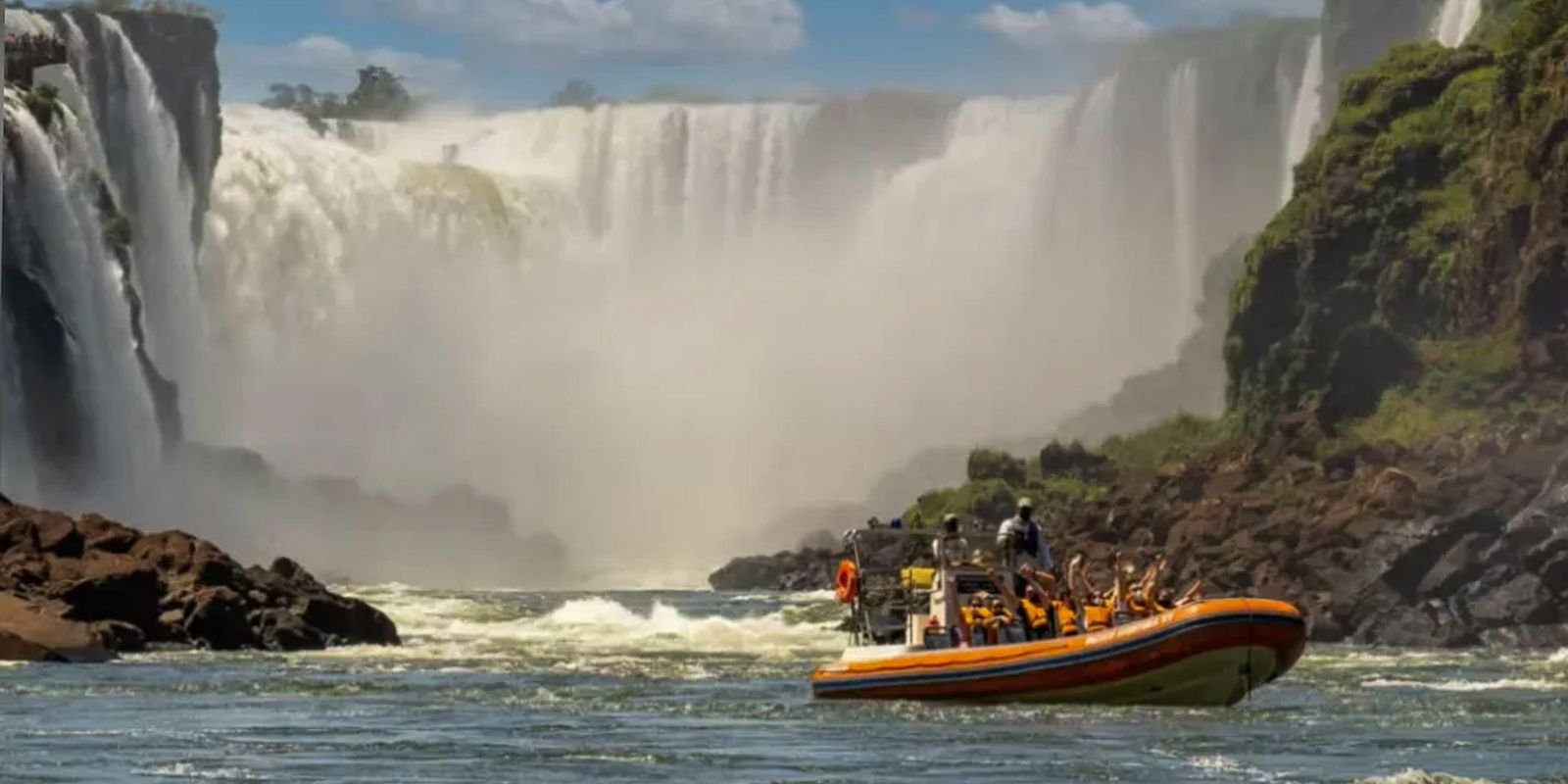 Holandês morre durante passeio de barco nas Cataratas do Iguaçu