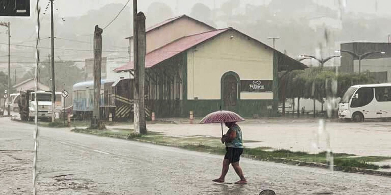 Inmet alerta para chuvaintensaem cidades doNordeste e do Norte