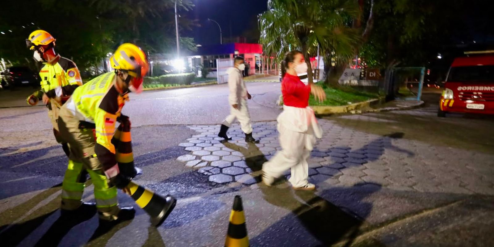 Bombeiros combatem vazamento de gás no Distrito Industrial de Manaus