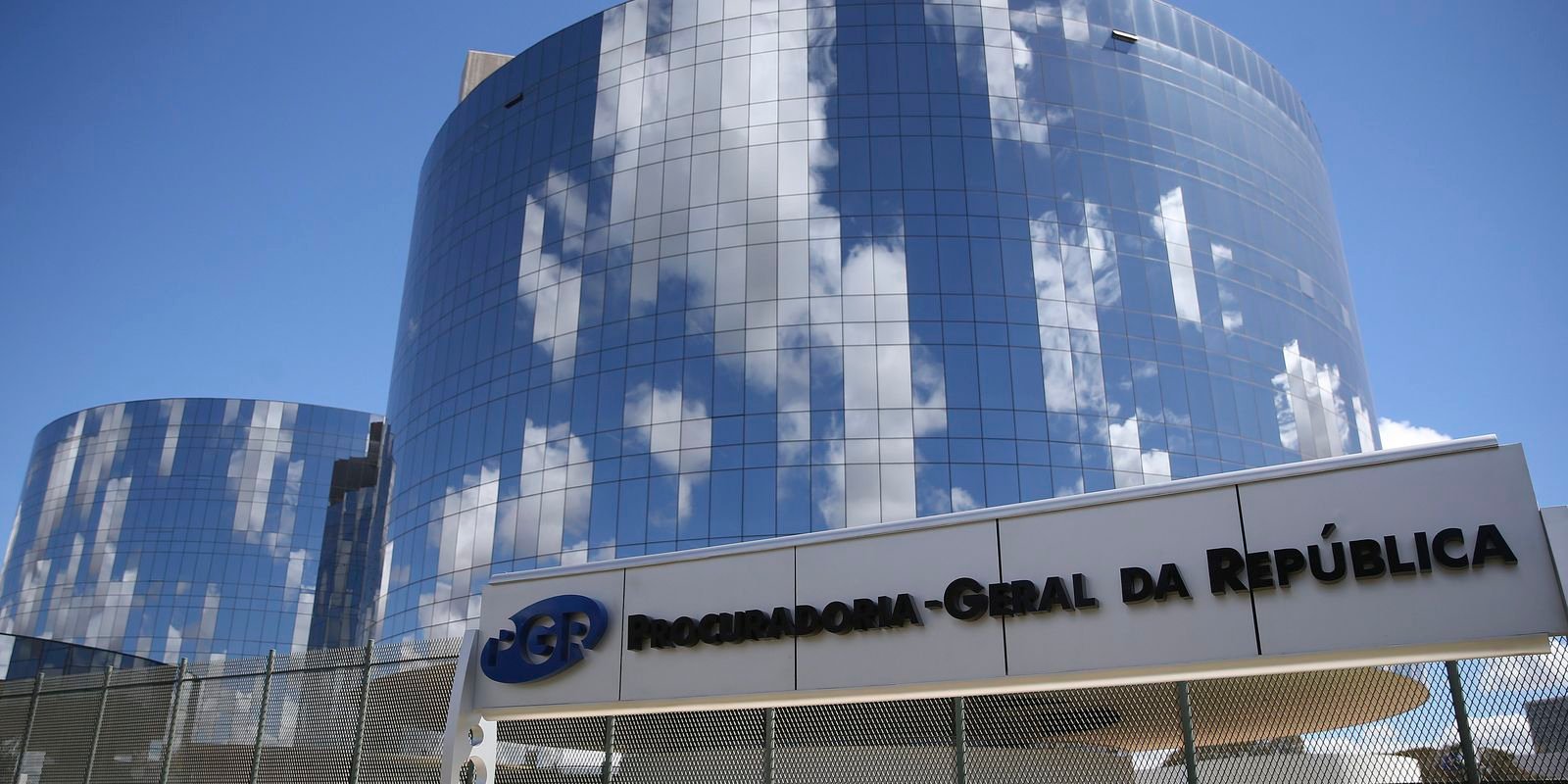 Associação de procuradores pede moderação diante de crise no STF