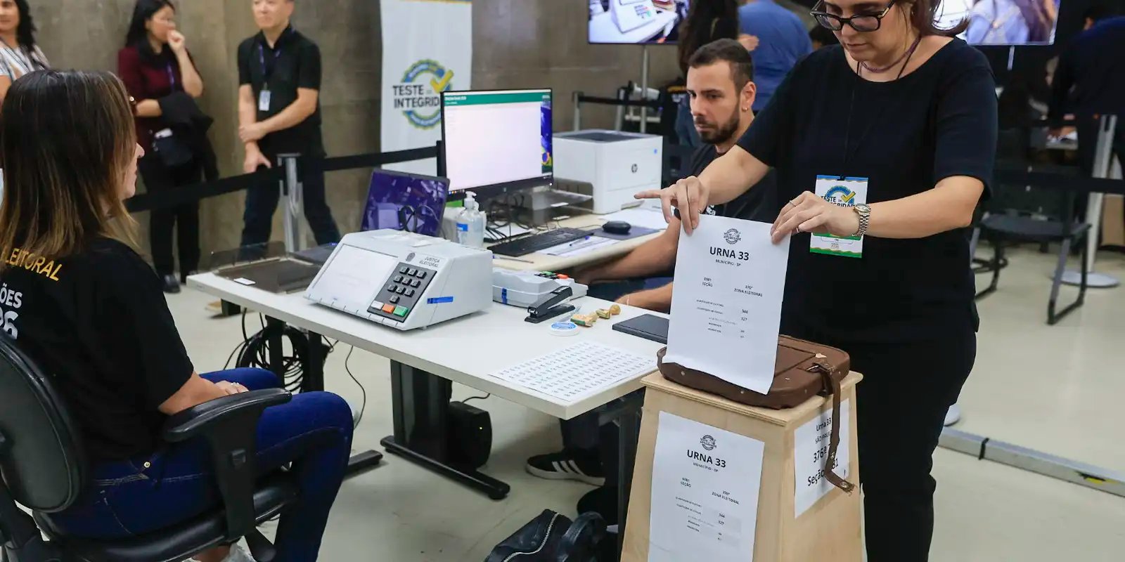 TRE-SP inicia testes de integridade em urnas da capital paulista